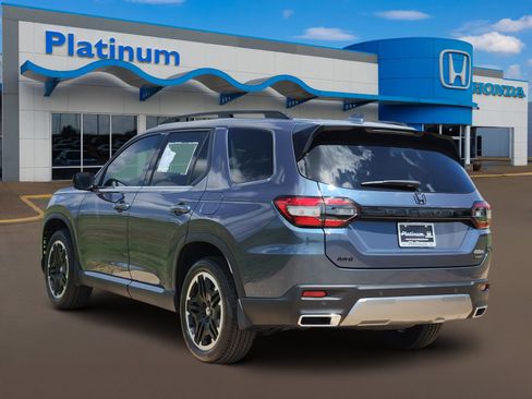 New 2026 Honda Pilot Touring image 5