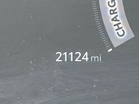 Used 2025 Toyota Camry LE image 39