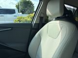 Used 2023 Kia Niro EX image 4