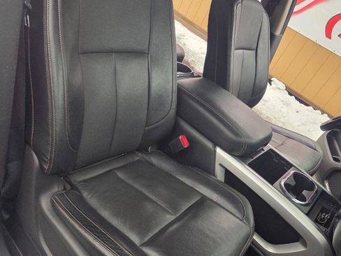 Used 2017 Nissan Titan SL w/ Off-Road Package image 15