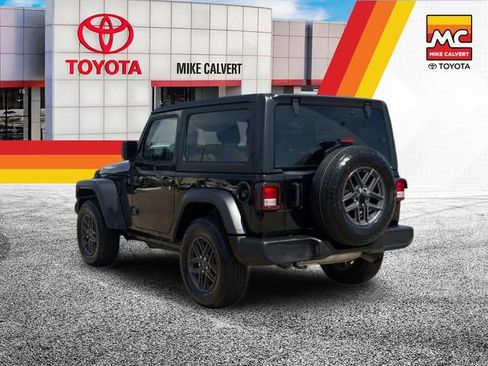 Used 2024 Jeep Wrangler Sport AWD/4WD image 3