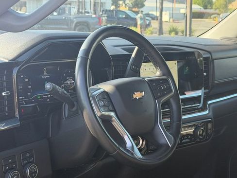 Used 2024 Chevrolet Silverado 2500 LT w/ Convenience Package AWD/4WD image 10