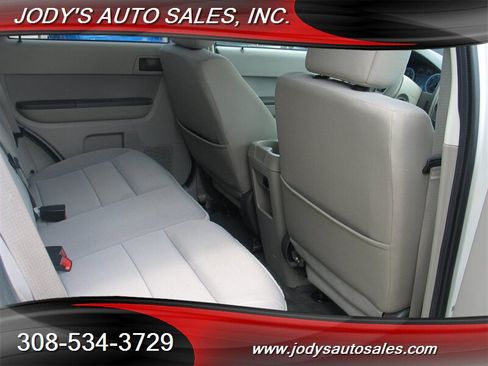 Used 2012 Ford Escape XLT AWD/4WD image 24