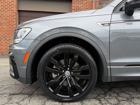 Used 2021 Volkswagen Tiguan SE R-Line AWD/4WD image 5
