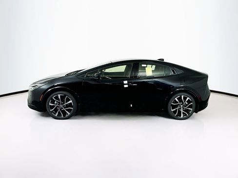 Used 2025 Toyota Prius Plug-In Hybrid FWD image 3