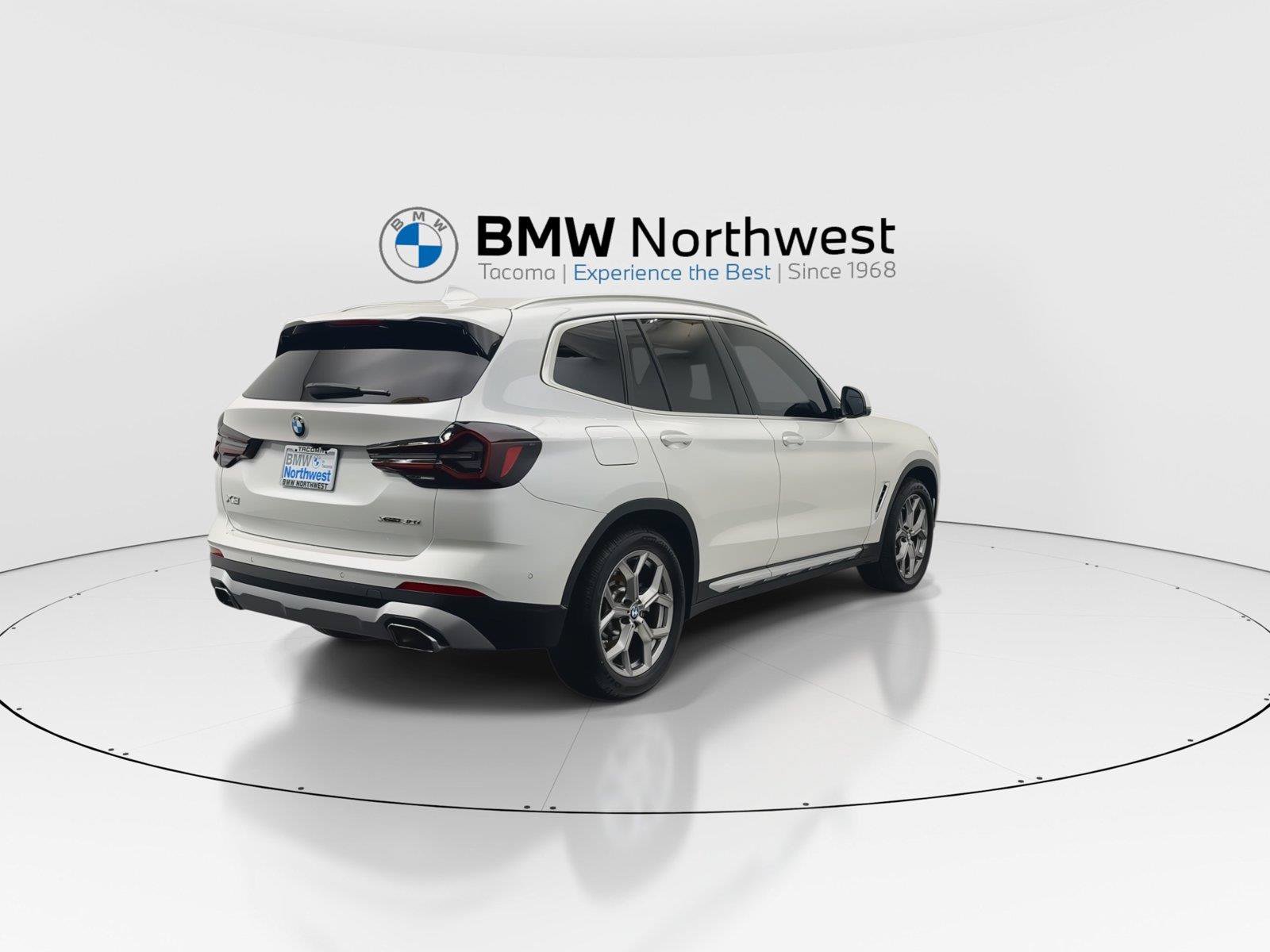 Used 2024 BMW X3 xDrive30i w/ Convenience Package w/ZPA AWD/4WD image 3