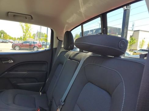 Used 2020 Chevrolet Colorado LT w/ LT Convenience Package RWD image 17