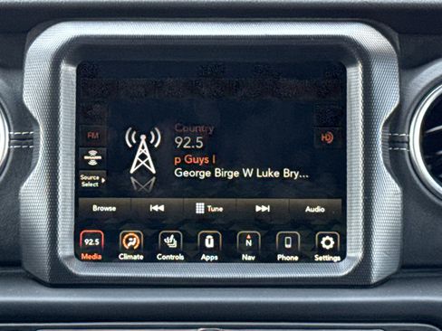 Used 2023 Jeep Wrangler Unlimited Sahara w/ Cold Weather Group AWD/4WD image 22