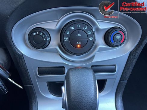 Used 2019 Ford Fiesta SE FWD image 51
