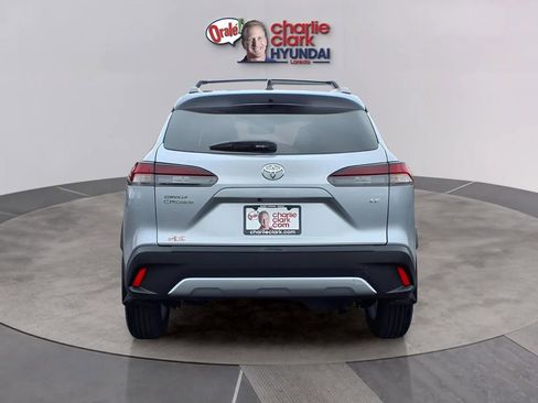 Used 2026 Toyota Corolla Cross LE FWD image 4