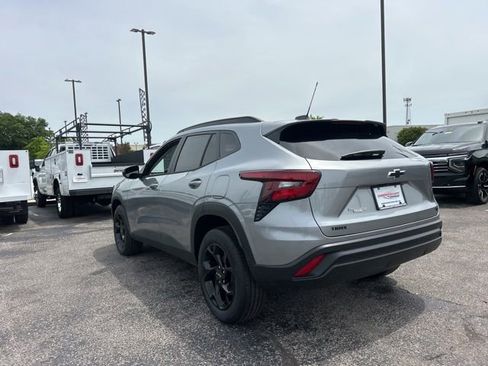 New 2026 Chevrolet Trax LT FWD image 5