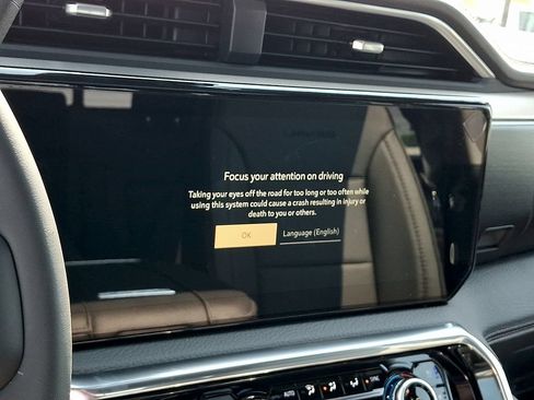 New 2026 GMC Sierra 2500 Denali w/ Denali Reserve Package AWD/4WD image 13