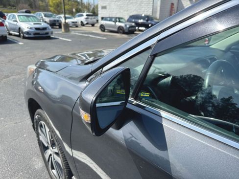 Used 2019 Subaru Outback 2.5i Limited w/ Popular Package #2 image 6