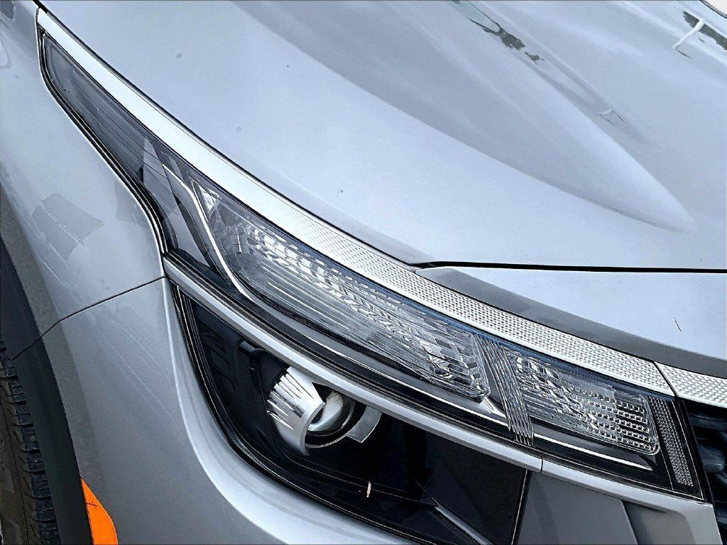 Used 2023 Kia Seltos LX AWD/4WD image 30