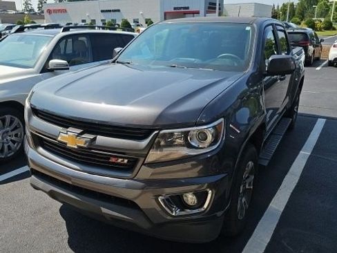 Used 2015 Chevrolet Colorado Z71 AWD/4WD image 2