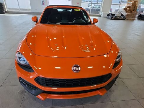 Used 2017 FIAT 124 Spider Classica RWD image 3