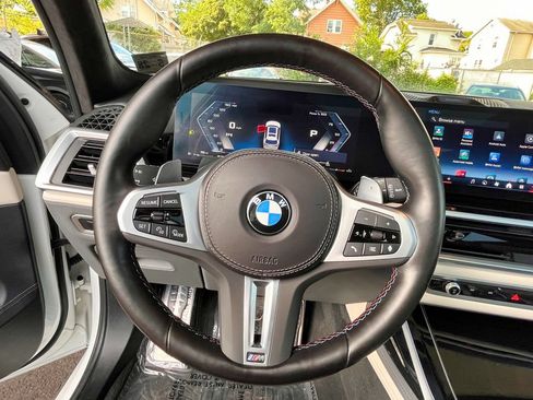 Used 2024 BMW X7 M60i w/ Executive Package AWD/4WD image 28