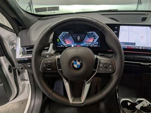 Used 2025 BMW X1 xDrive28i AWD/4WD image 15