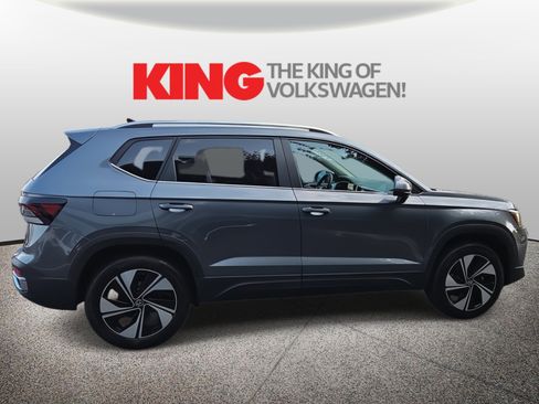 New 2025 Volkswagen Taos SE image 8