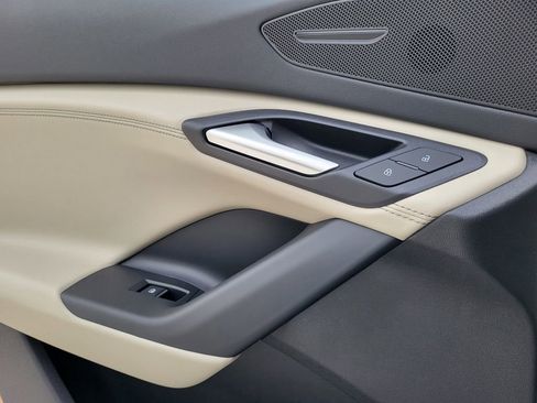 New 2025 Audi Q6 e-tron Premium image 10