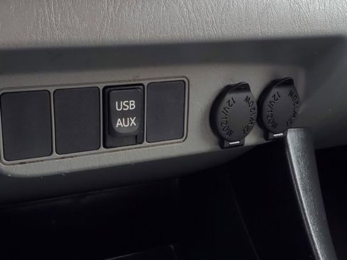 Used 2014 Toyota Tacoma PreRunner w/ SR5 Package image 21