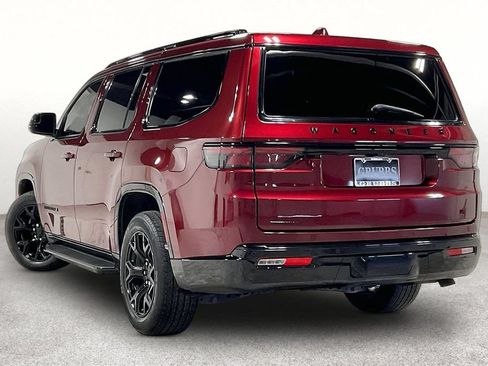 Used 2023 Jeep Wagoneer Series II AWD/4WD image 15