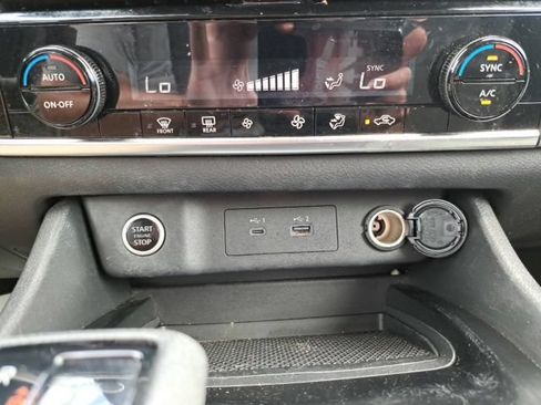 Used 2022 Nissan Rogue SV FWD image 22