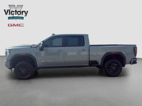 Used 2024 GMC Sierra 2500 AT4 w/ AT4 Premium Plus Package image 6