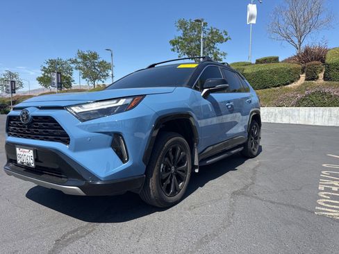 Used 2025 Toyota RAV4 XSE w/ Advanced Technology Package AWD/4WD image 3