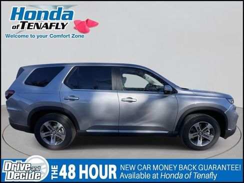 New 2025 Honda Pilot EX-L image 6