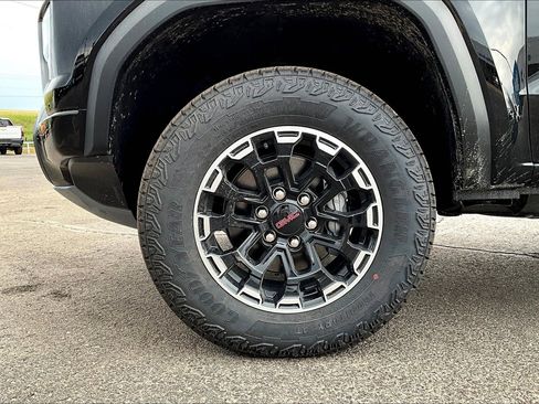 New 2026 GMC Canyon AT4 w/ AT4 Premium Package image 12