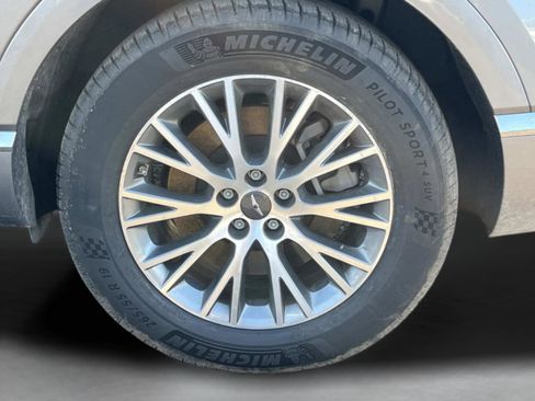Used 2024 Genesis GV80 2.5T AWD/4WD image 9