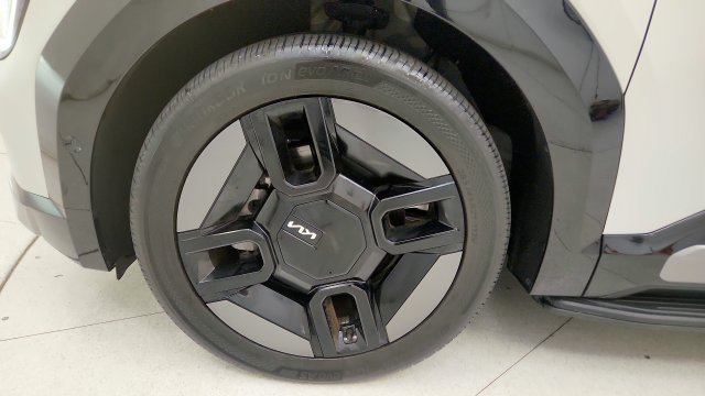 Used 2024 Kia EV9 GT-Line AWD/4WD image 87