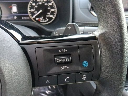 Used 2023 Nissan Rogue SV image 19