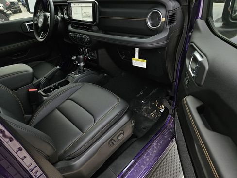 New 2026 Jeep Gladiator Sport AWD/4WD image 8