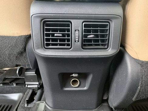 Certified 2025 Toyota RAV4 LE FWD image 31