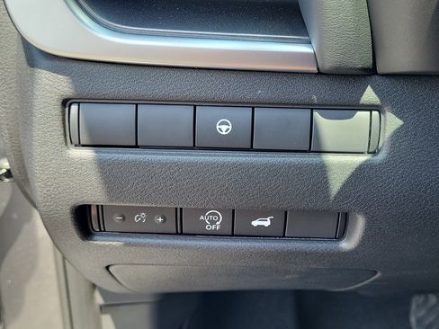 Certified 2024 Nissan Rogue SV FWD image 24