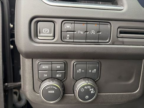 Used 2024 Chevrolet Tahoe LT AWD/4WD image 19