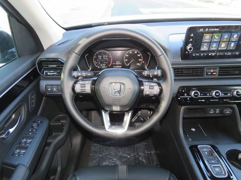 New 2025 Honda Pilot EX-L image 9