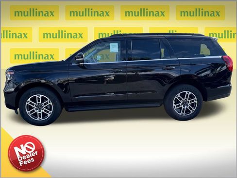 New 2026 Ford Expedition Active RWD image 2