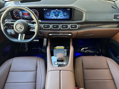 New 2025 Mercedes-Benz GLS 450 4MATIC image 3