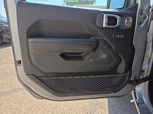 Used 2020 Jeep Wrangler Sport image 15