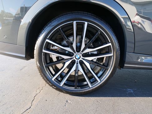 New 2026 BMW X6 xDrive40i w/ Executive Package image 11