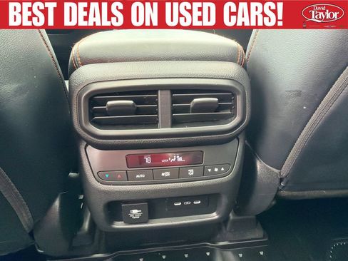 Used 2025 Honda Pilot TrailSport image 26