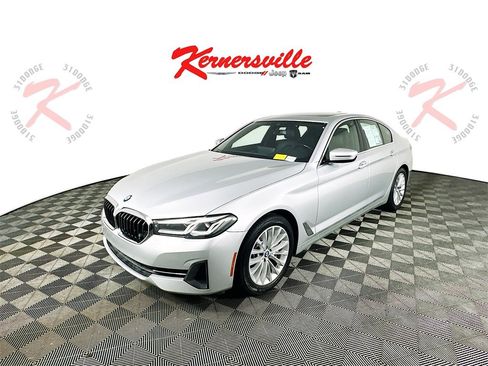 Used 2021 BMW 530i w/ Convenience Package image 3