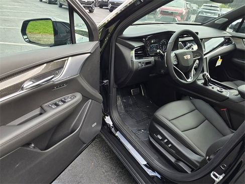 New 2025 Cadillac XT6 Sport image 19