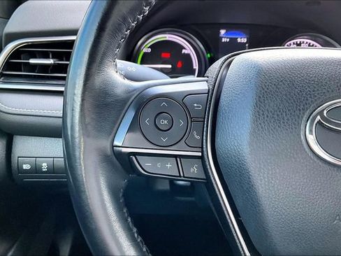 Used 2022 Toyota Camry SE image 19