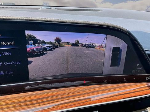 Used 2023 Cadillac Escalade Premium Luxury RWD image 14
