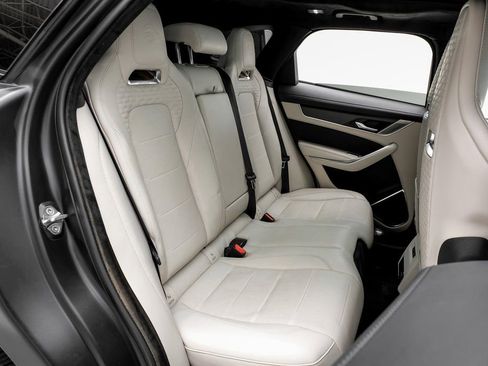 Used 2023 Jaguar F-PACE SVR image 28
