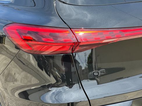 Used 2025 Audi Q5 Premium AWD/4WD image 29